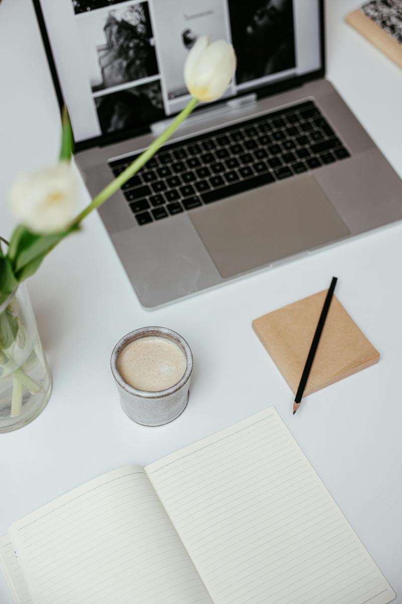 writing workspace-d30aa5e466364591b18e97ee71cd0be1.jpg writing workspace